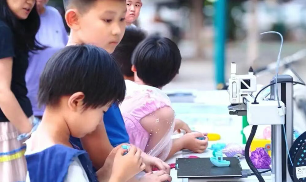 魯商服務(wù)社區(qū)活動(dòng)“玩”出圈！業(yè)主直呼：太會(huì)了！