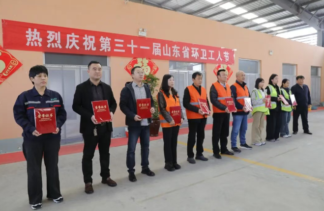 致敬平凡堅(jiān)守 魯商服務(wù)環(huán)衛(wèi)事業(yè)獲贊譽(yù)